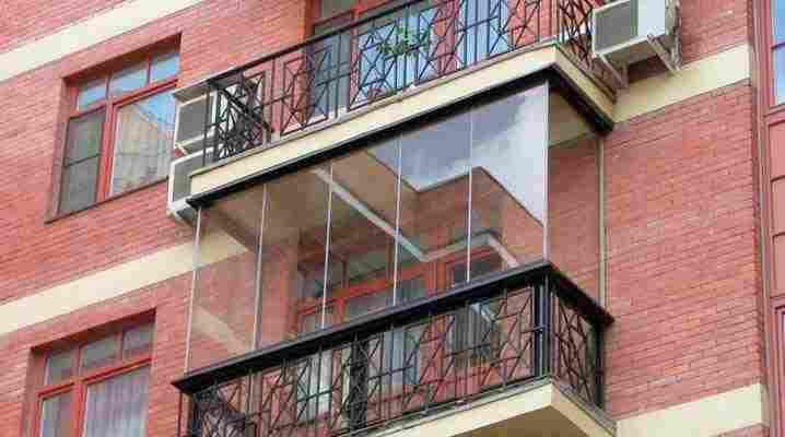 Безрамное остекление балконов