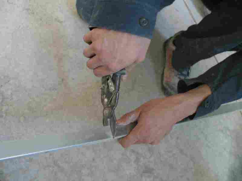 Как смонтировать подвесной гипсокартонный потолок