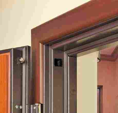 Советы по выбору и установке входной двери в квартире