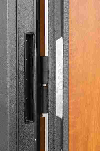 Советы по выбору и установке входной двери в квартире