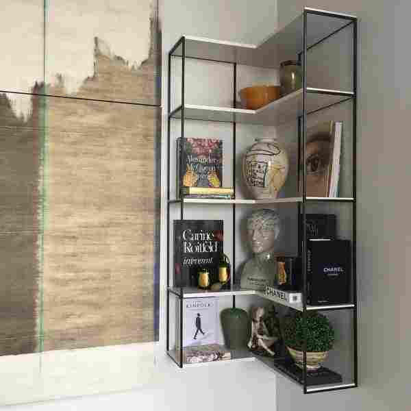 Во главе угла: 9 лучших идей для угловых полок