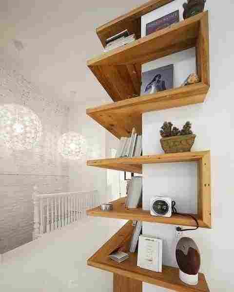 Во главе угла: 9 лучших идей для угловых полок