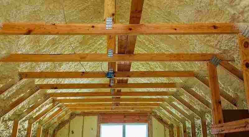 Быстро твердеющая полиуретановая пена: все, что надо знать о современном утеплителе