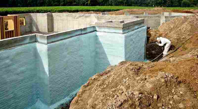 Быстро твердеющая полиуретановая пена: все, что надо знать о современном утеплителе