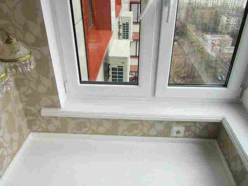 Подоконник на балконе