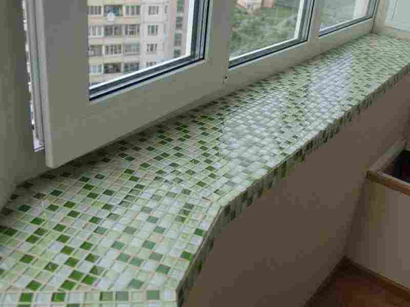 Подоконник на балконе