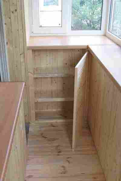 Подоконник на балконе