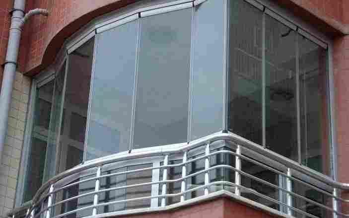 Безрамное остекление балконов