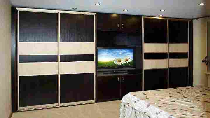 Шкаф-купе в спальню и его внутренне наполнение