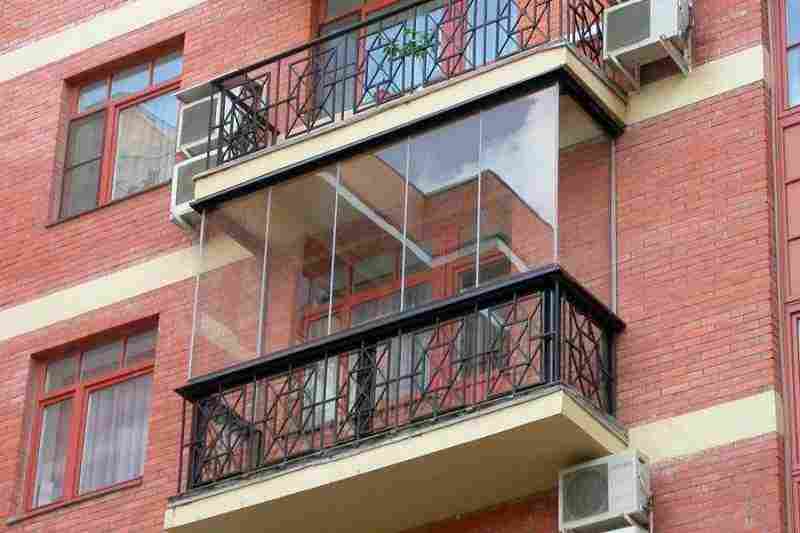 Безрамное остекление балконов