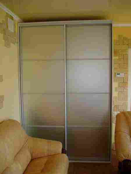 Шкаф-купе в спальню и его внутренне наполнение