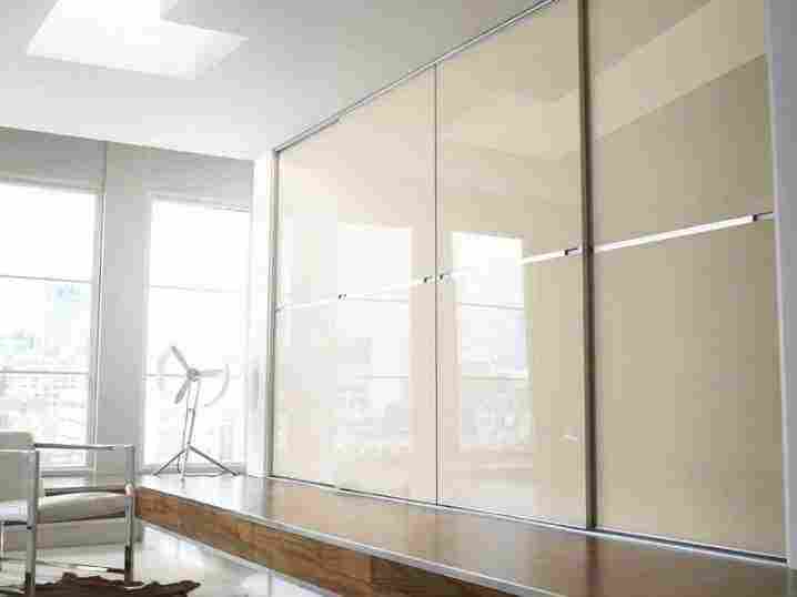 Шкаф-купе в спальню и его внутренне наполнение