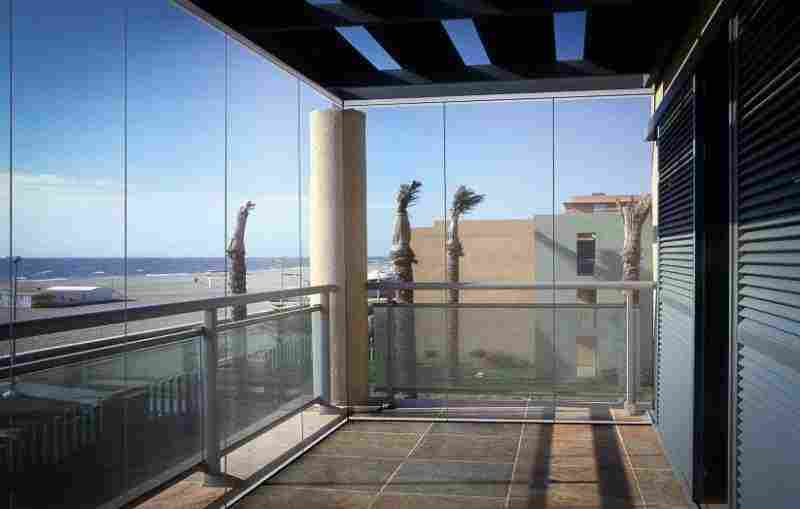 Безрамное остекление балконов