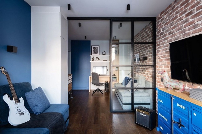 8 практичных и красивых идей с лофт-перегородками в интерьере