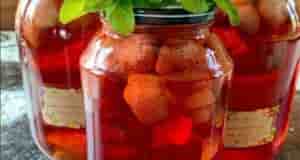 Просто взрыв вкуса: клубника, мята и лимон. Обязательно попробуйте этот компот. Скажу сразу, делайте…