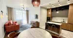 2к квартира, площадью 55 кв.м с видовыми панорамными окнами. В квартире выполнен дорогостоящий ремонт….