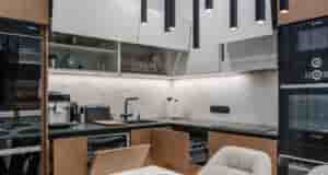 Очередной проект подошел к концу. Наконец-то можно показать итоговый вариант. Шикарная кухня в нестандартном…