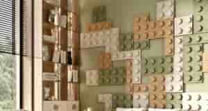 Тема LEGO это уже классика детской комнаты, а сочетание зелёного и оранжевого очень универсально…