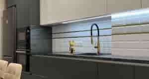 1 комнатная квартира, площадью 40 кв.м. Полностью укомплектована мебелью и техникой. На квартиру, ремонт,…