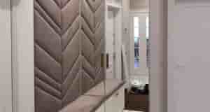 Прихожая сразу после монтажа. Вот такую красоту можно создать, если долго думать и собирать…