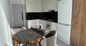 Площадь — 43 кв.м. Изолированная спальня. Светлая квартира, очень удобная планировка. Панорамные окна в…