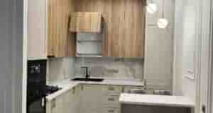 Кухня : угловая Размер : 3000х2400 Материал фасадов : пластик + краска Столешница :…