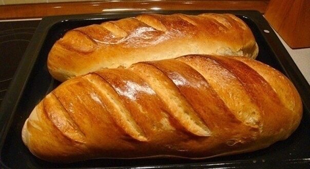 Домашние батоны без хлопот Для приготовления понадобится: 250 г муки 6 г сухих дрожжей…