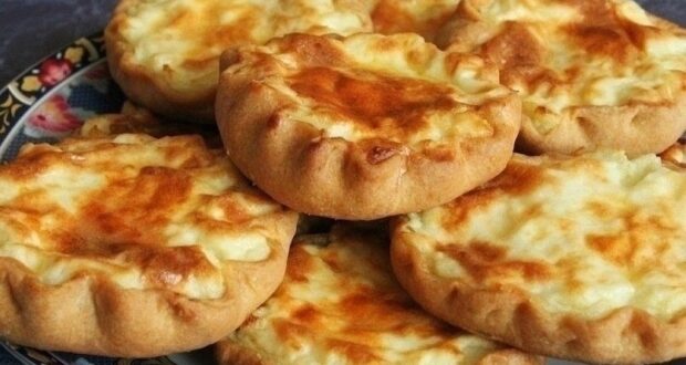 Картофельные шанежки (калитки) Для теста: 1 пачка маргарина («Хозяюшка» 200 гр.) По желанию можно…